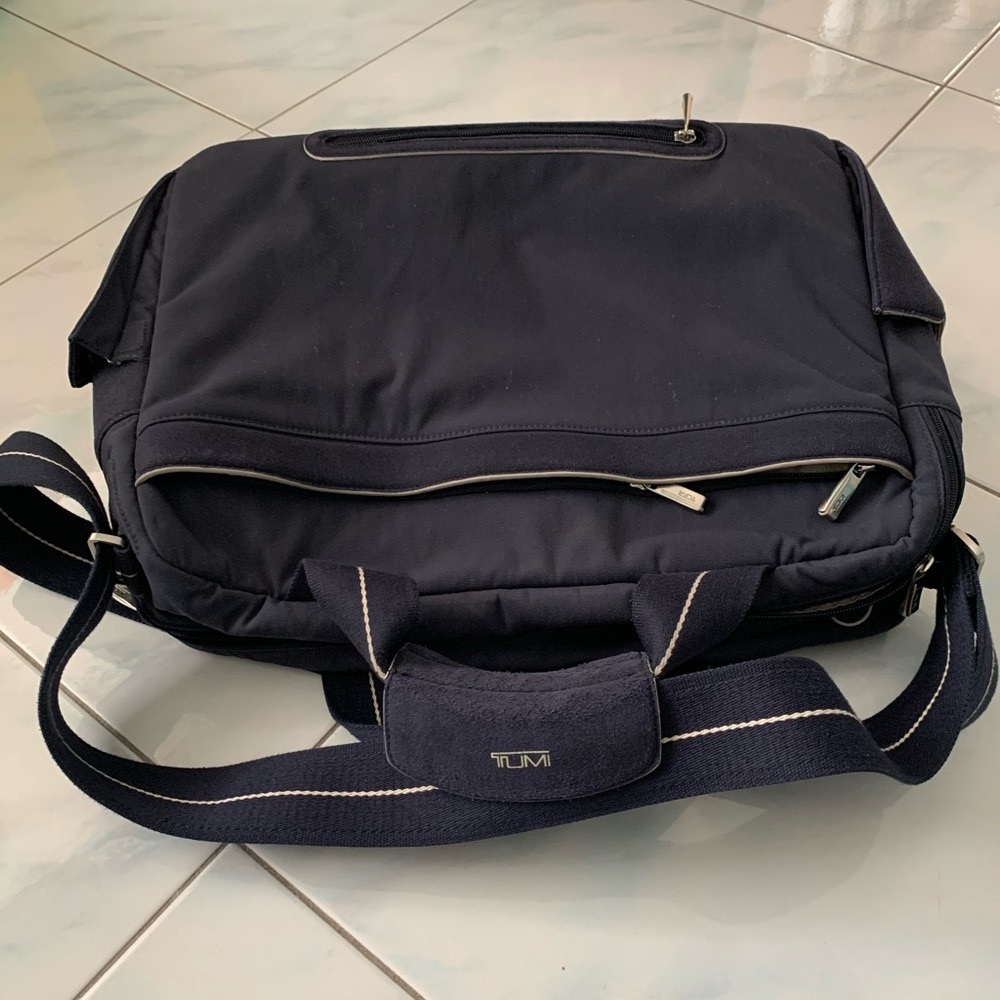 TUMI brief